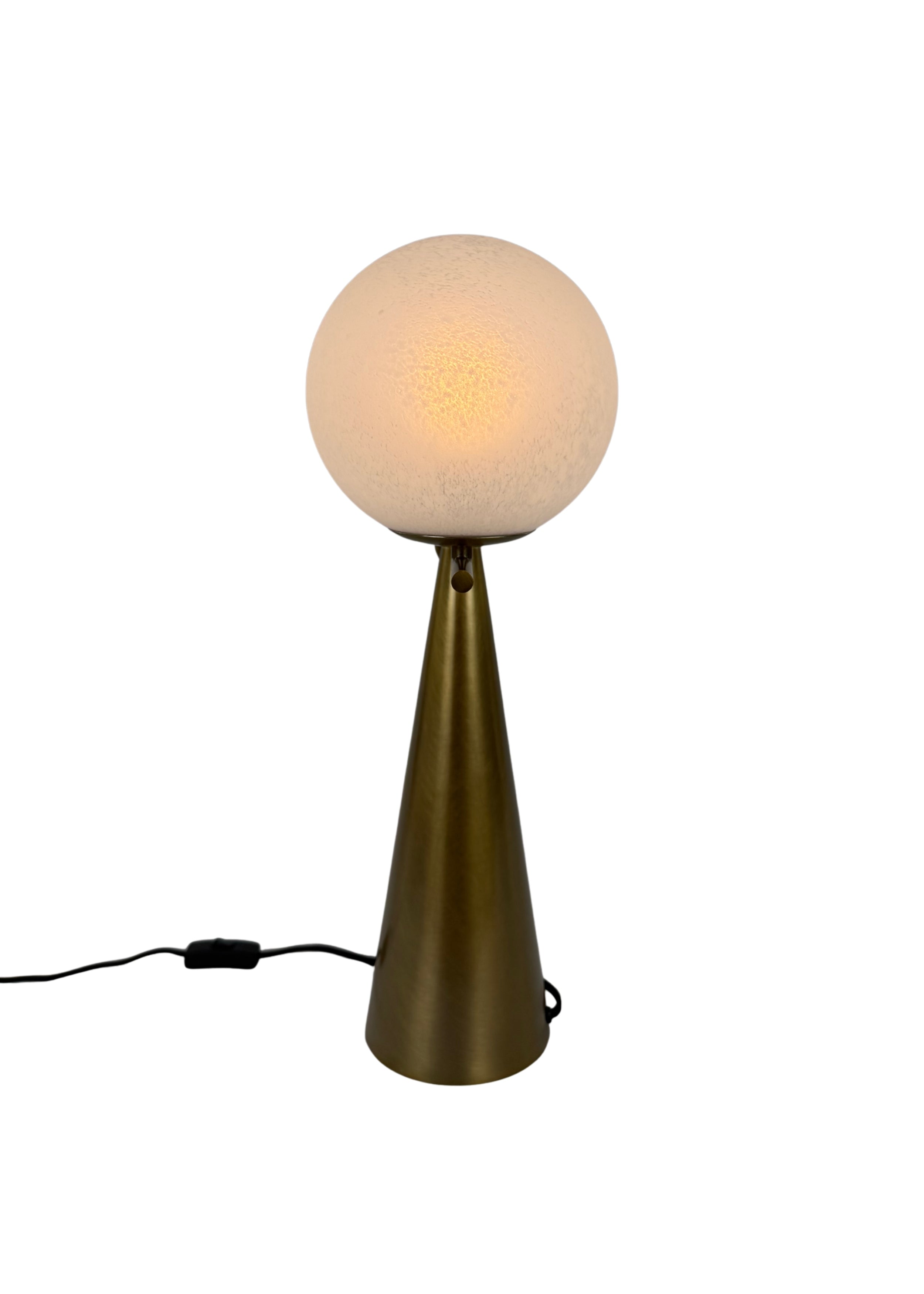 Front view of Cantilever Table Lamp with conical base and counterbalance sphere